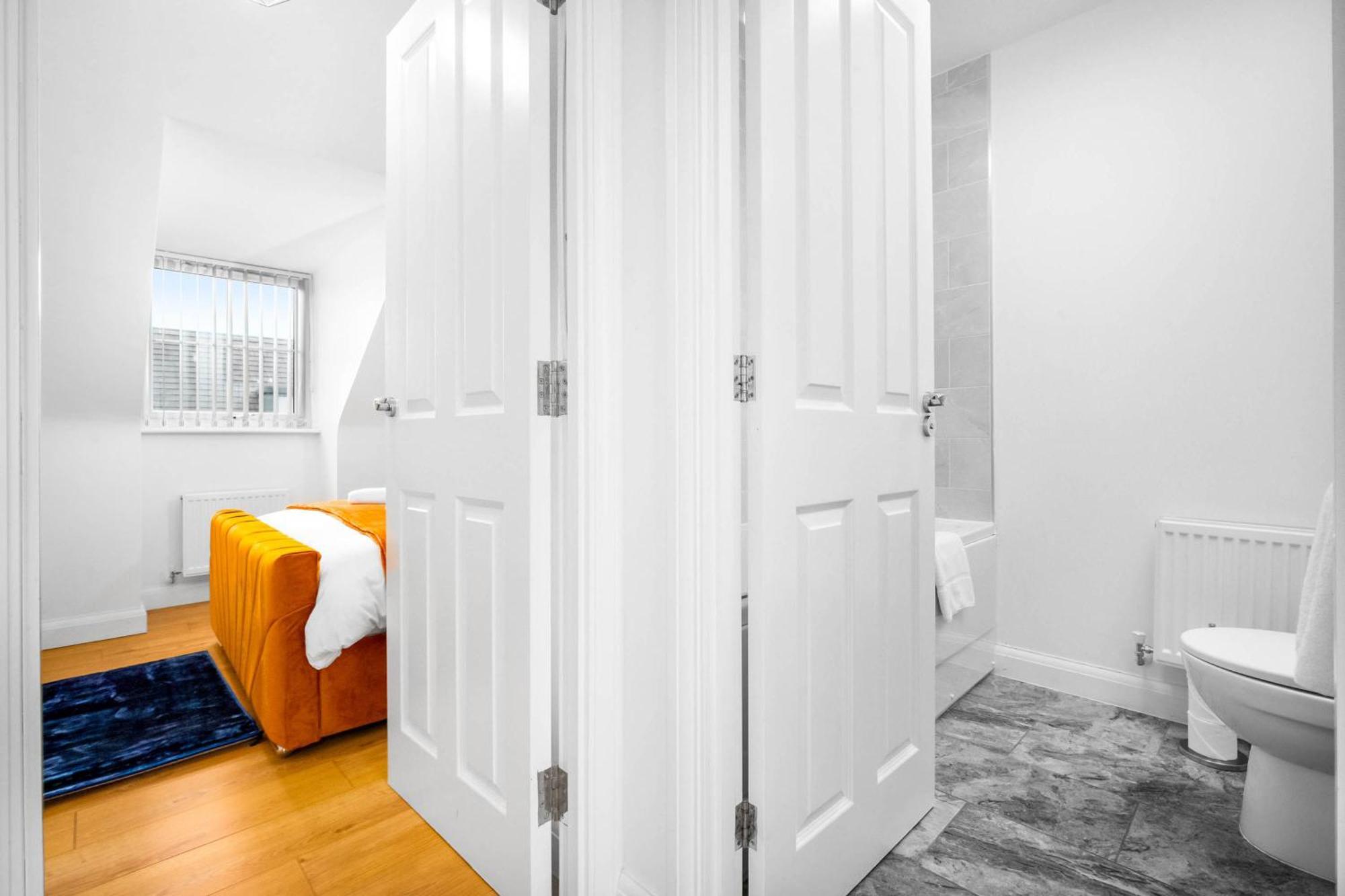 Luxury City Centre 5 Bed House With En-Suite, Bbq, On-Site Parking By Azura Nights Birmingham Exterior photo