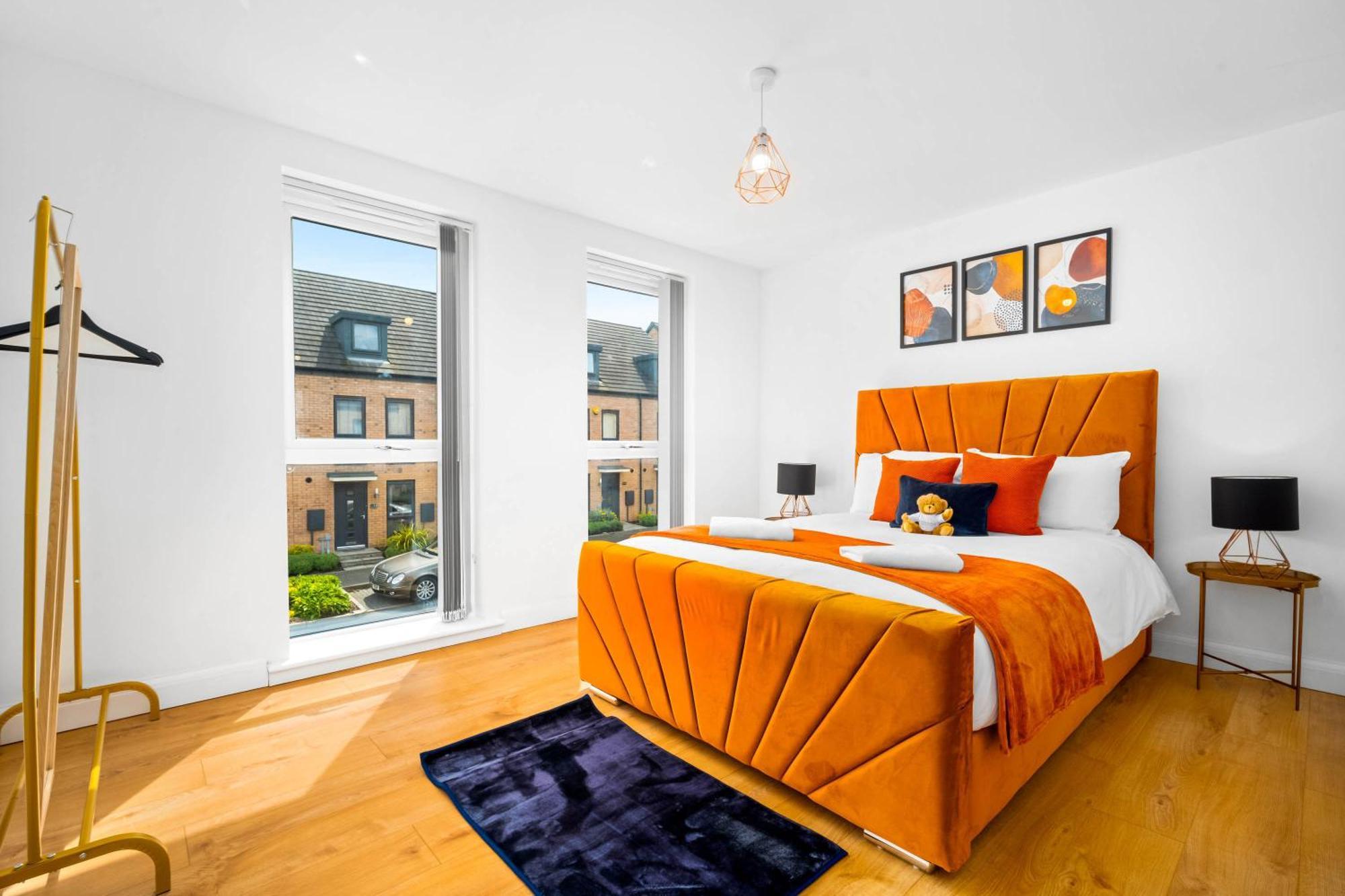 Luxury City Centre 5 Bed House With En-Suite, Bbq, On-Site Parking By Azura Nights Birmingham Exterior photo