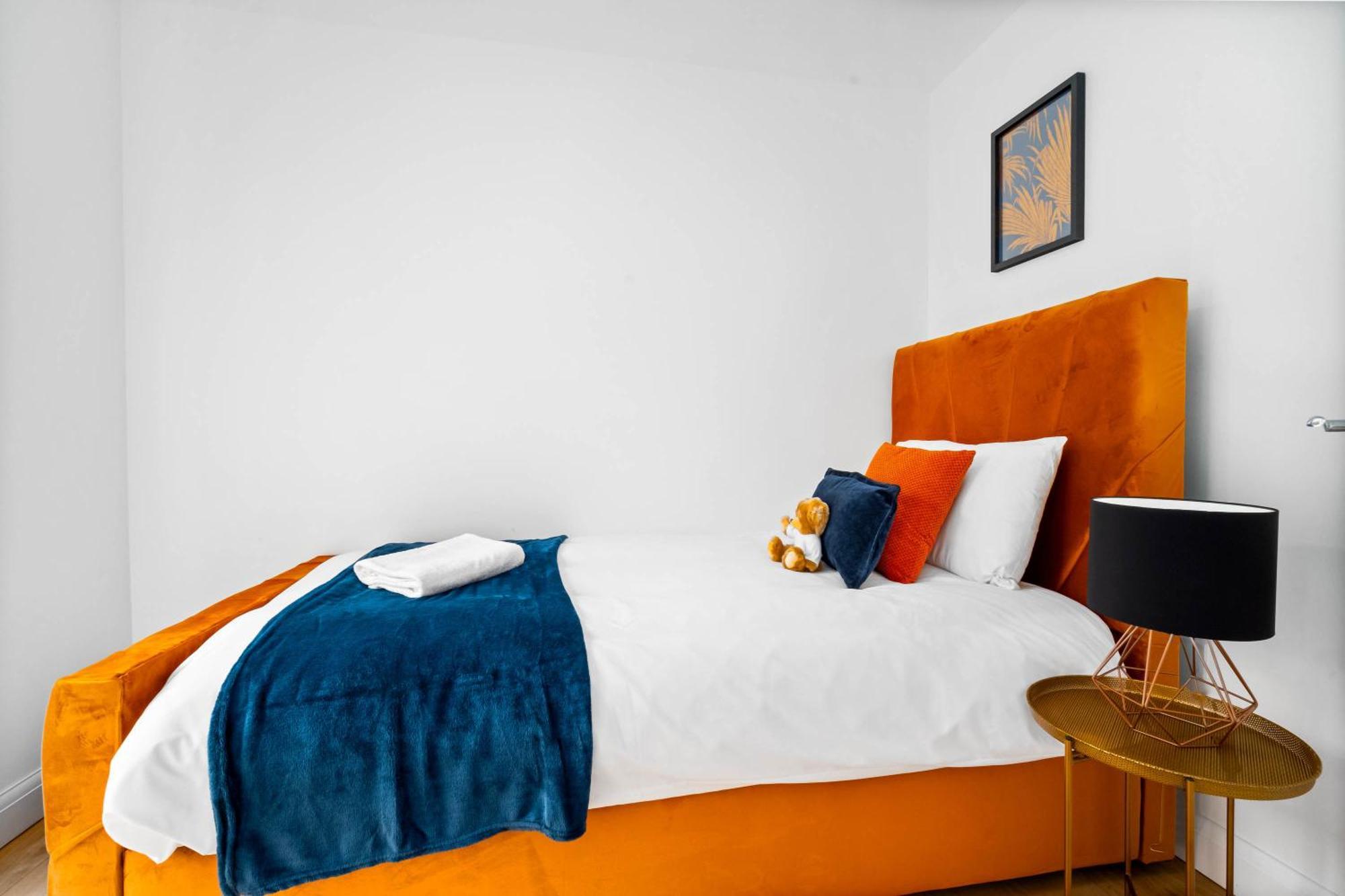Luxury City Centre 5 Bed House With En-Suite, Bbq, On-Site Parking By Azura Nights Birmingham Exterior photo